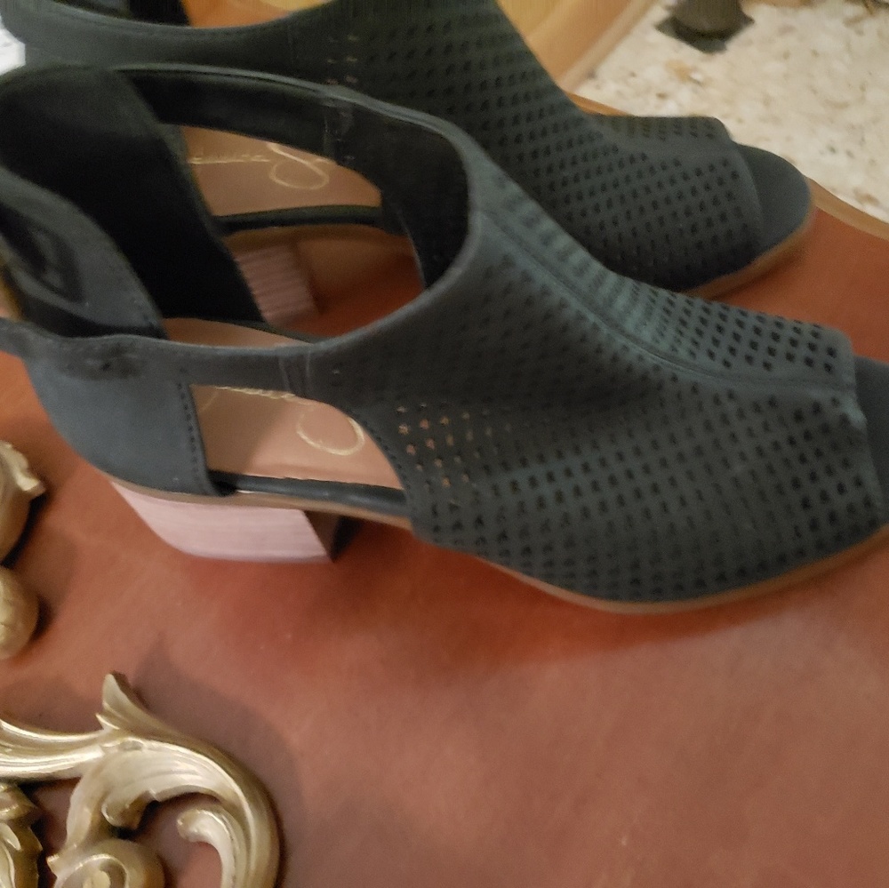 Casual Shoes versatile for any occasion!!